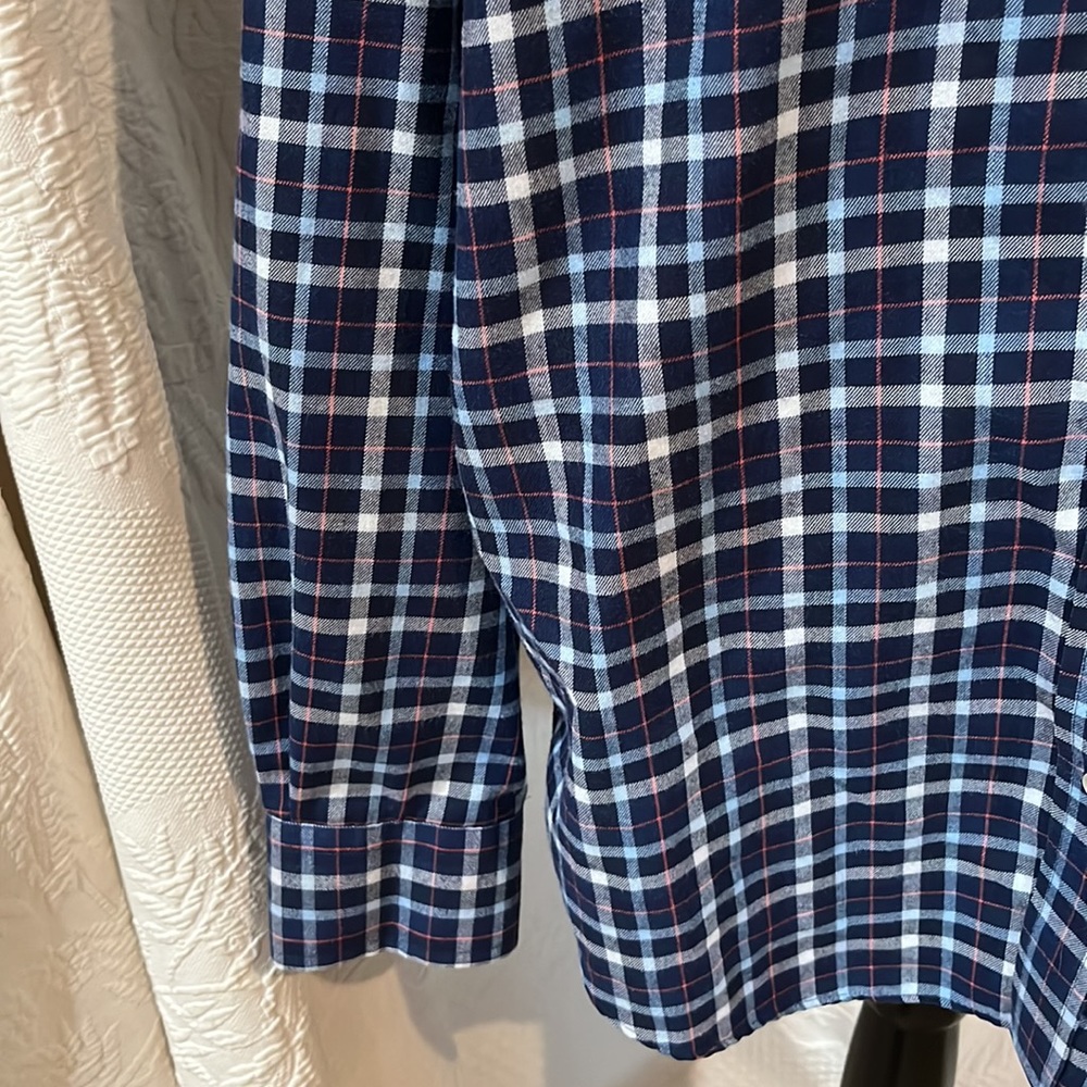 Vineyard Vines classic fit Tucker shirt,‎ size large - Picture 5 of 14